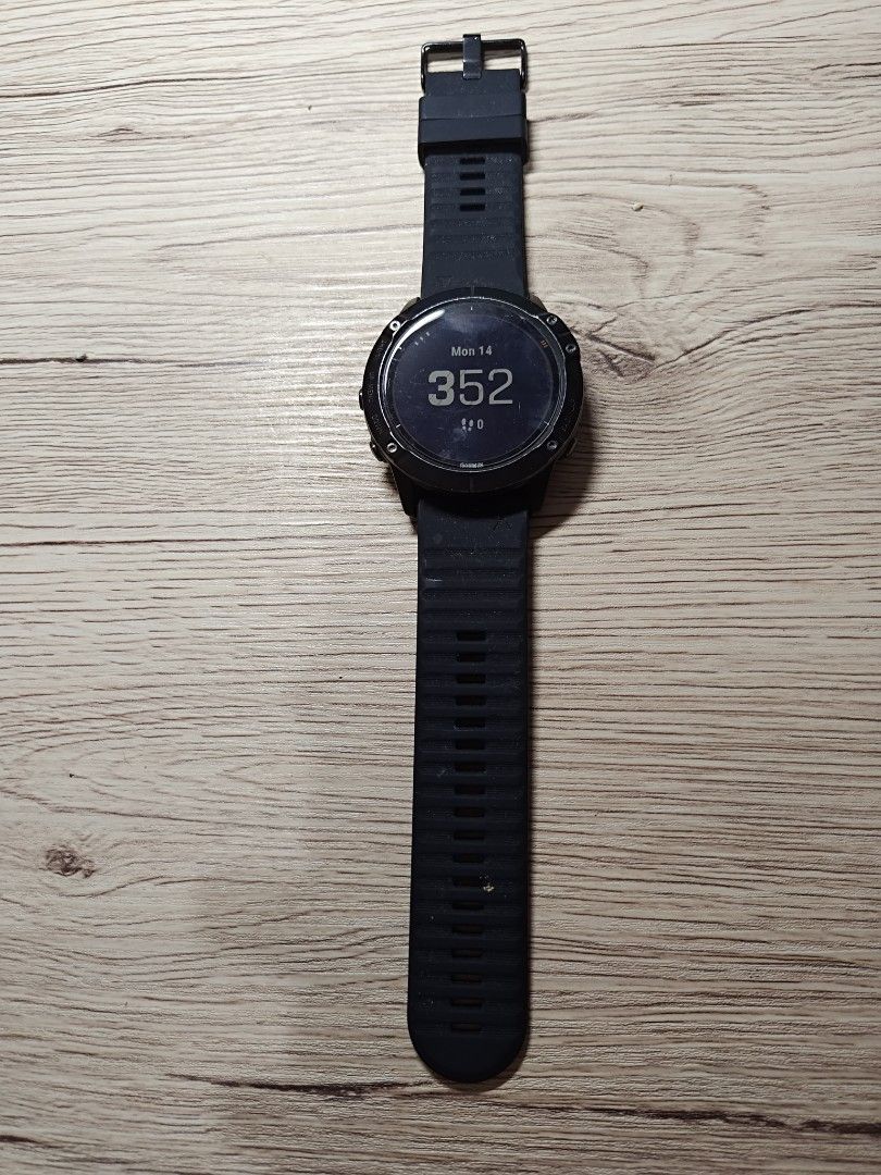 Garmin Fenix 6X Pro Solar Smartwatch (Category: Wearables & Smart Watches) located in Paranaque City. Submitted by ajaa888 (Listing ID 1400133474, Image 2). Description: RUSH! For sale or Swap Garmin 6X Pro Solar Titanium Selling it for only 16,499 Inclusions: Charging Cable Black Silicone strap (quick fit) Cyan Blue Silicone strap (quick fit) Issue: may small crack sa upper right (please see picture for reference) It doesn't affect the performan
