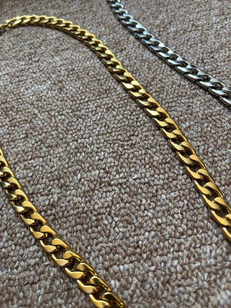 Gold and Silver Stainless Steel Chain (Category: Jewelry) located in Manila. Submitted by ryan122707 (Listing ID 1400053696, Image 3). Description: 1,200each 2000 for both.