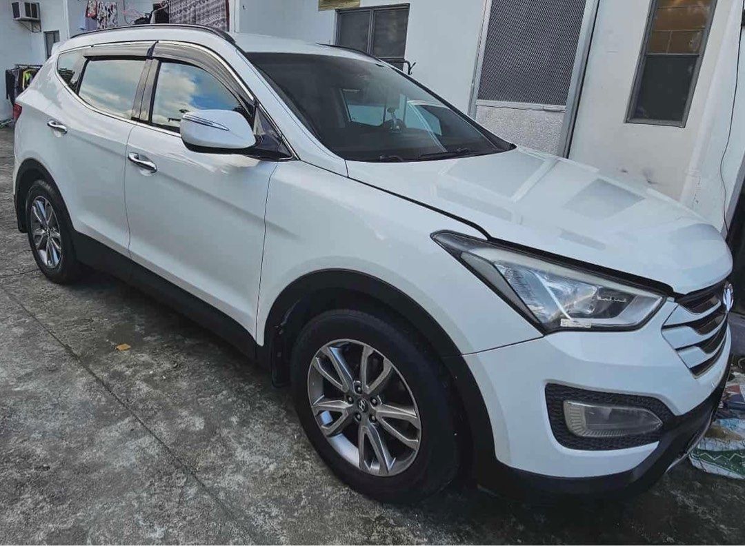 Hyundai Santa Fe 2.4 (A) (Category: Used Cars) located in Manila. Submitted by loischriss66477 (Listing ID 1400082555, Image 3). Description: RUSH FOR SALE 100% no issue well maintained and good condition .