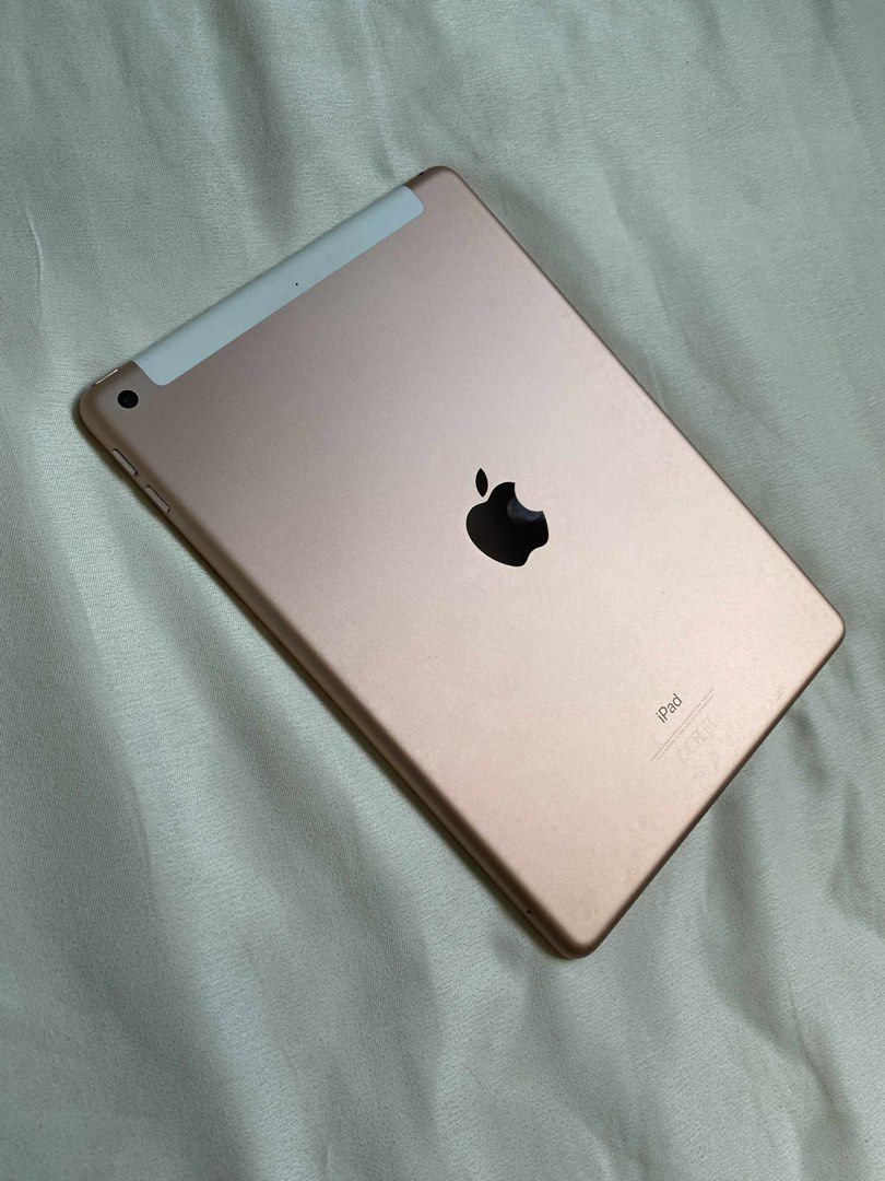 iPad 6th Gen Wifi + Cellular 128 gb (Category: iPad) located in Manila. Submitted by lizthetics (Listing ID 1400169020, Image 3). Description: BASIC: Ipad 6th Gen - Rosegold 128gb Wifi + Cellular Used SPECIFICS: Display - Size: 9.7 inches - Resolution: 2048 x 1536 pixels at 264 ppi - Type: LED-backlit Multi-Touch with IPS technology - Features: Fingerprint-resistant oleophobic coating Performance - Chip: Apple A10 Fusion chip with 64-bit architec