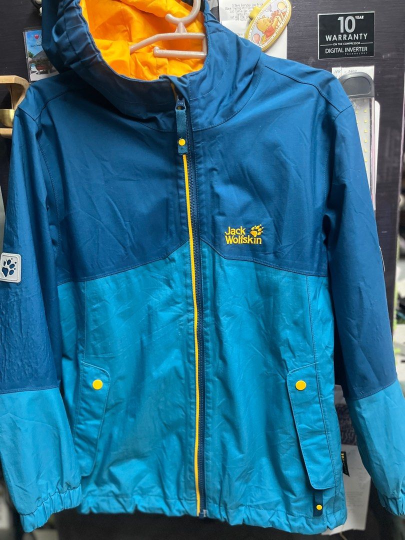 Jack wolfskin jacket (Category: Babies & Kids Fashion) located in Angeles City. Submitted by goodbuysathome (Listing ID 1400063616, Image 1). Description: Jack wolfskin kids jacket Measurements photos po Slight sign of use. S sleeve Add sf 55 Gcash payment .