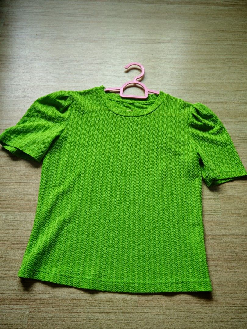 Ladies blouse (Category: Blouses) located in Juru. Submitted by allyssaho (Listing ID 1400039708, Image 2). Description: Size: Free size/M Measurements : 86cm - 104cm - chest RM10 each .