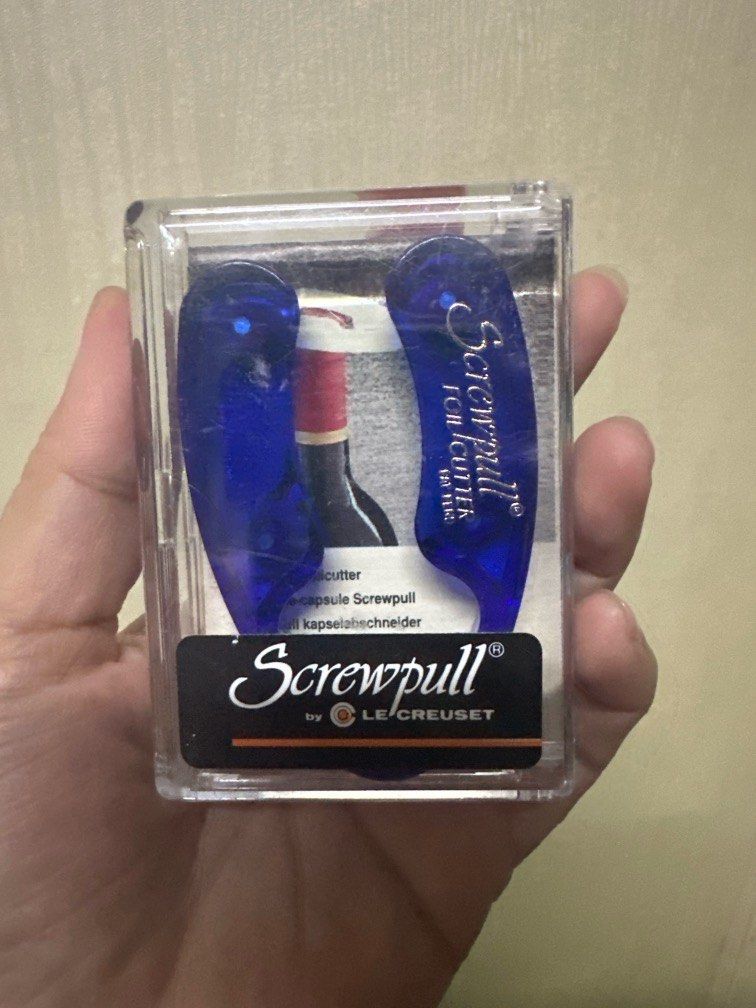 Le Creuset Screwpull wine foil cutter (Category: Wine Cellar & Storage) located in Antipolo. Submitted by queens.collections (Listing ID 1400148560, Image 1). Description: .