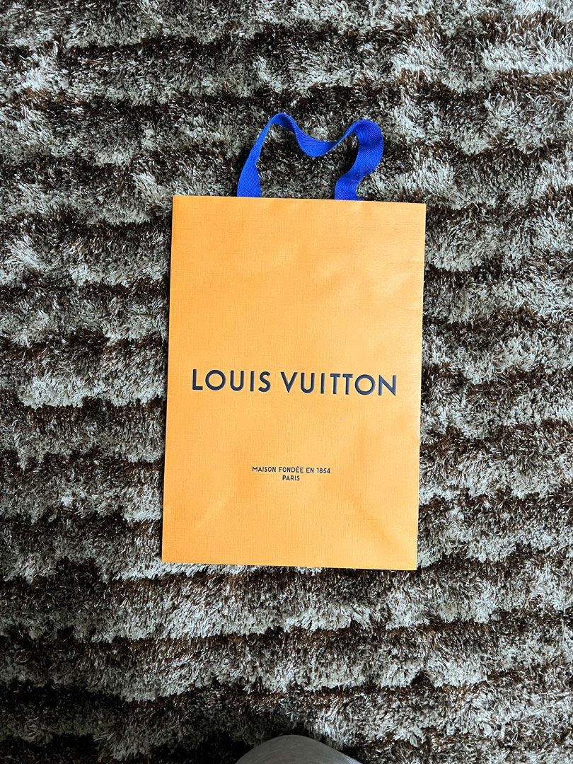 Louis Vuitton ORIGINAL paper bags (Category: Luxury Bags & Wallets) located in Manila. Submitted by actd_luxury (Listing ID 1400156234, Image 3). Description: Prices each Inches 19x21 ✅ (999) 19.2x16✅ (999) 34x15.8 ✅(999) 36x25 ✅(999) 7x9 ✅(499) 8.5x10 ✅(499).