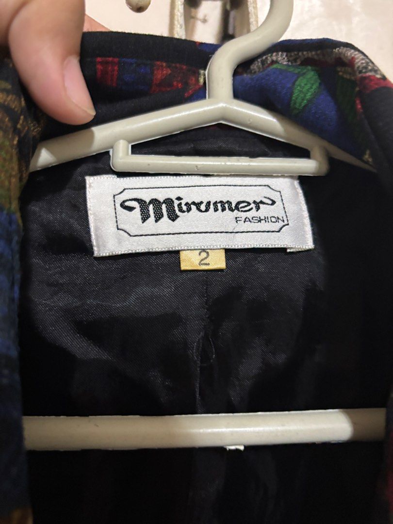 MIRUMER 90s Vintage Patterned Blazer (Category: Coats, Jackets and Outerwear) located in Antipolo. Submitted by jerom19 (Listing ID 1400029087, Image 3). Description: Vintage 90s mirumer fashion blazer Vintage look Size in inches 21.5x26.5 .