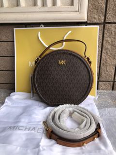 （分類：）位於 。 由 you_deserve_it 提交（商品編號 1400165575，圖片 1）。簡介： 。