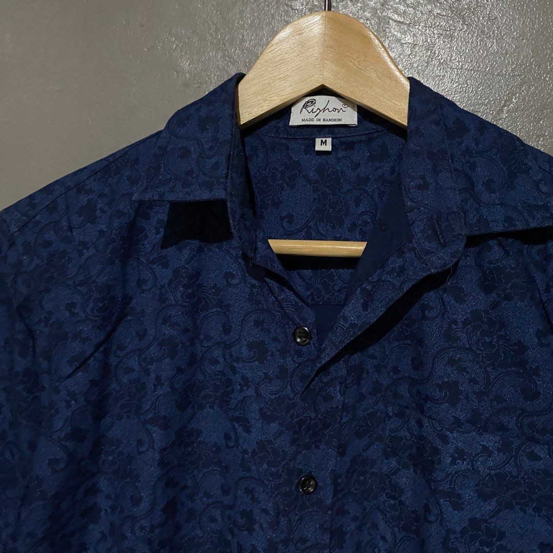 Polo (Category: Tshirts & Polo Shirts ) located in Malaybalay. Submitted by mattokit21 (Listing ID 1400172814, Image 3). Description: Rishon Polo 19x27 medium Color rate 9.9/10 Condition 9.9/10 399.