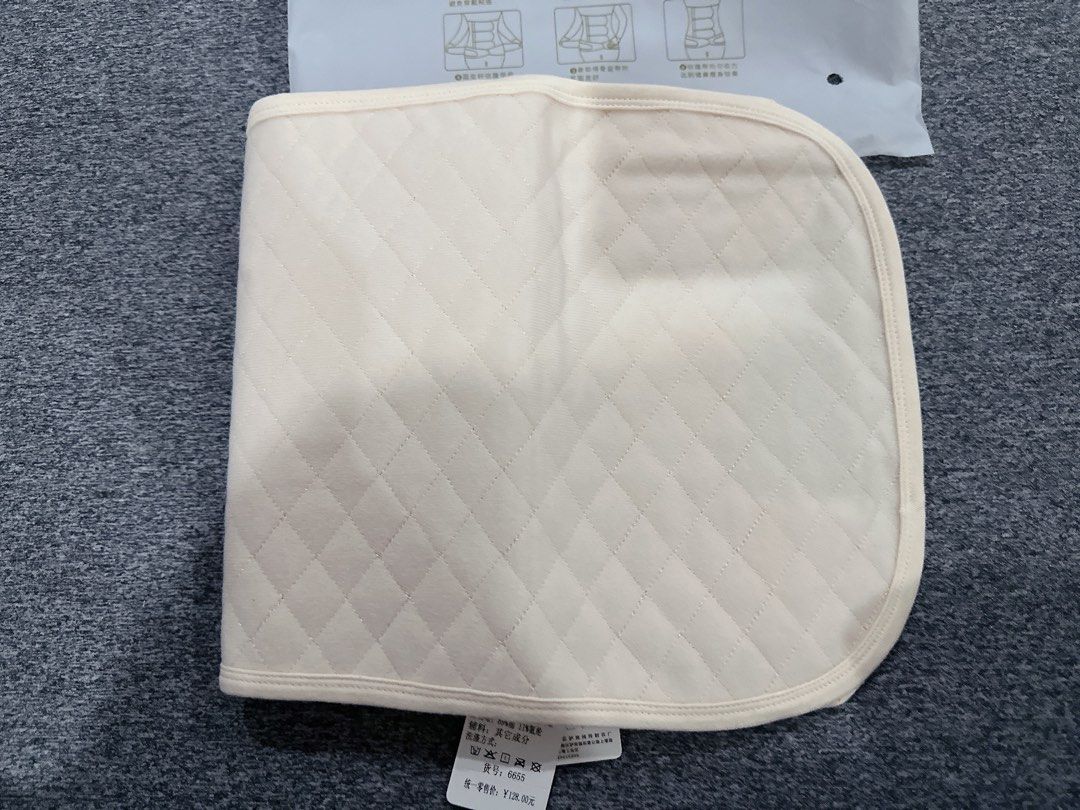 Postpartum Belly support (Category: Maternity Care) located in Laoag. Submitted by maepril (Listing ID 1400079533, Image 2). Description: - Postpartum belly wrap for abdominal support. - Quilted design for comfort. - Adjustable straps for a custom fit. - Made with soft, breathable material. - Includes instructions for use. - Aids in postpartum recovery. Bnew. My doctor gave it to me but was not able to use them. Set of 2.