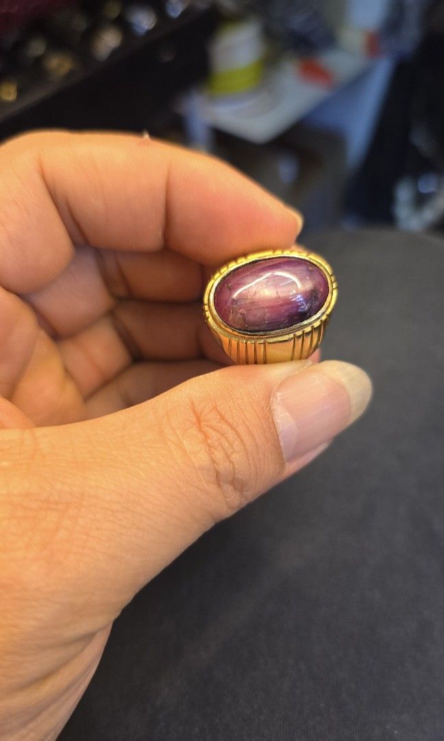Ruby (Category: Jewelry) located in Singapore. Submitted by pak.anchos (Listing ID 1400062144, Image 3). Description: batu ruby dari madagacar ring size 19.