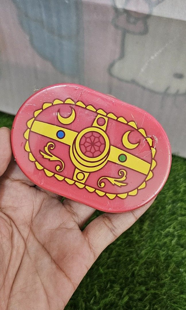 Sailormoon mirror & comb (Category: Mirrors) located in Umingan. Submitted by liezelsona48963 (Listing ID 1400135387, Image 1). Description: compact mirror w/ comb sealed mop gcash.
