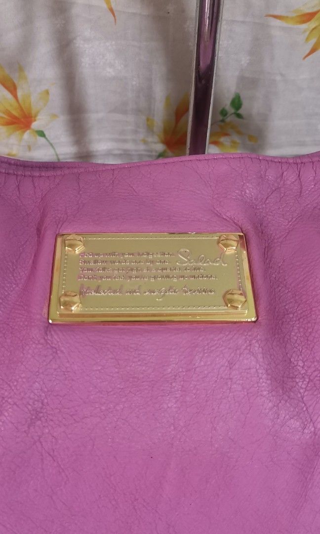 SALAD pink leather hobo shoulder bag (Category: Diaper Bags & Wetbags) located in Baguio. Submitted by blossombeauty.chicfinds23 (Listing ID 1400079512, Image 3). Description: Large Very good condition Plus shipping Authentic.