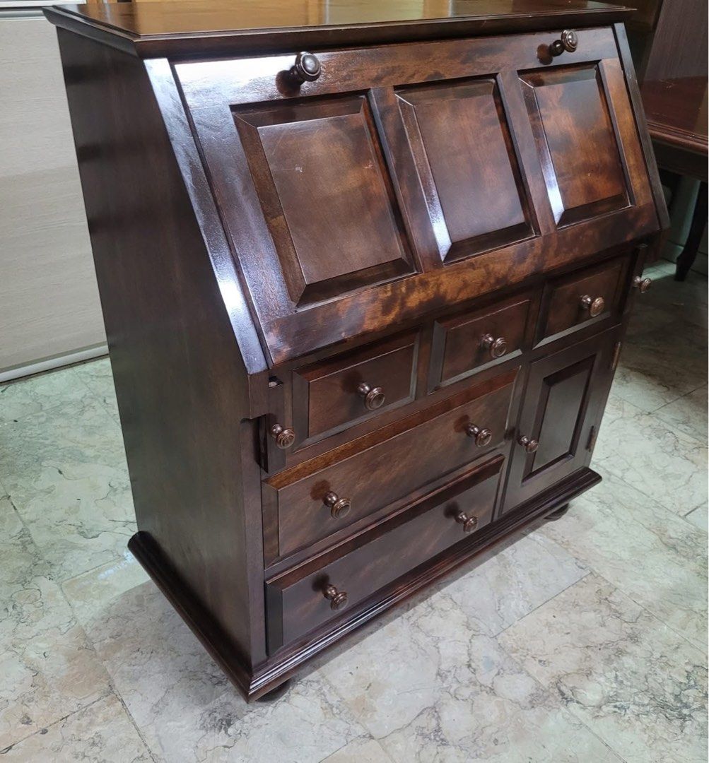 Study Table Japan surplus (Category: Tables & Sets) located in Manila. Submitted by Hezcki (Listing ID 1400076649, Image 3). Description: .