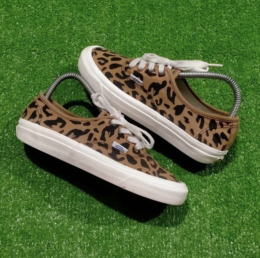 vans authentic leopard style 44 not converse