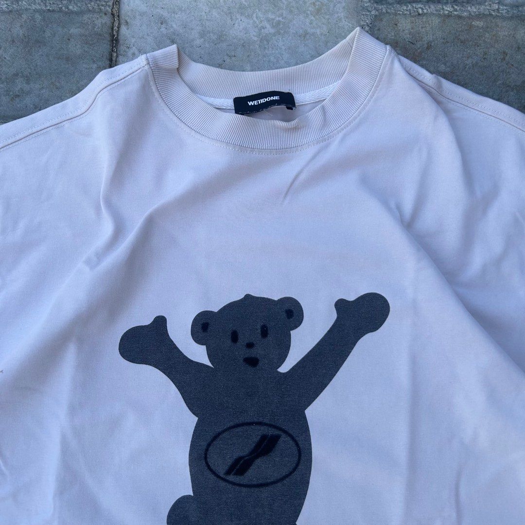Well Done Graphic T-Shirt (Category: Tshirts & Polo Shirts ) located in Bacoor. Submitted by tugbits (Listing ID 1400178917, Image 2). Description: Well Done Graphic T-Shirt - 22.5 x 28 Needs Cleaning Negotiable Price Send PM for any offers.