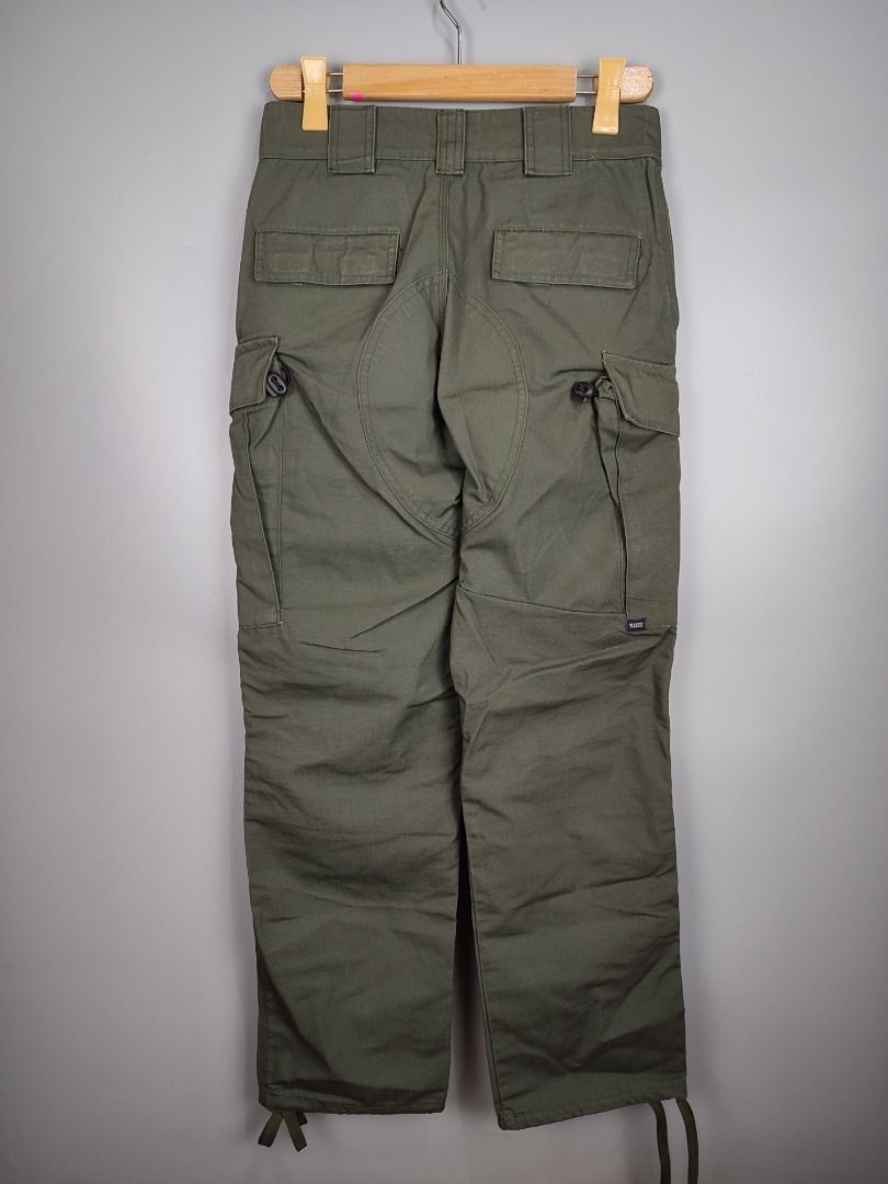 5.11 TACTITAL RIPSTOP CARGO OLIVE PANTS (Category: Trousers) located in Baguio. Submitted by stockedclothing047 (Listing ID 1400325039, Image 2). Description: 5.11 TACTITAL PANTS (EXCELLENT CONDITION) SIZE 28 (28-30WAIST X 40LENGTH) 1580.
