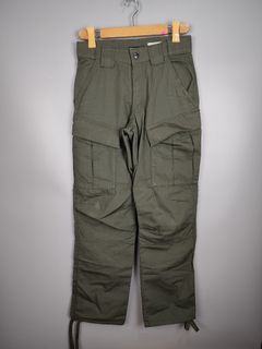 (Category: ) located in . Submitted by stockedclothing047 (Listing ID 1400325039, Image 1). Description: .
