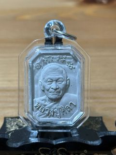 （分類：）位於 。 由 FirstSightThaiAmulet 提交（商品編號 1400240610，圖片 1）。簡介： 。