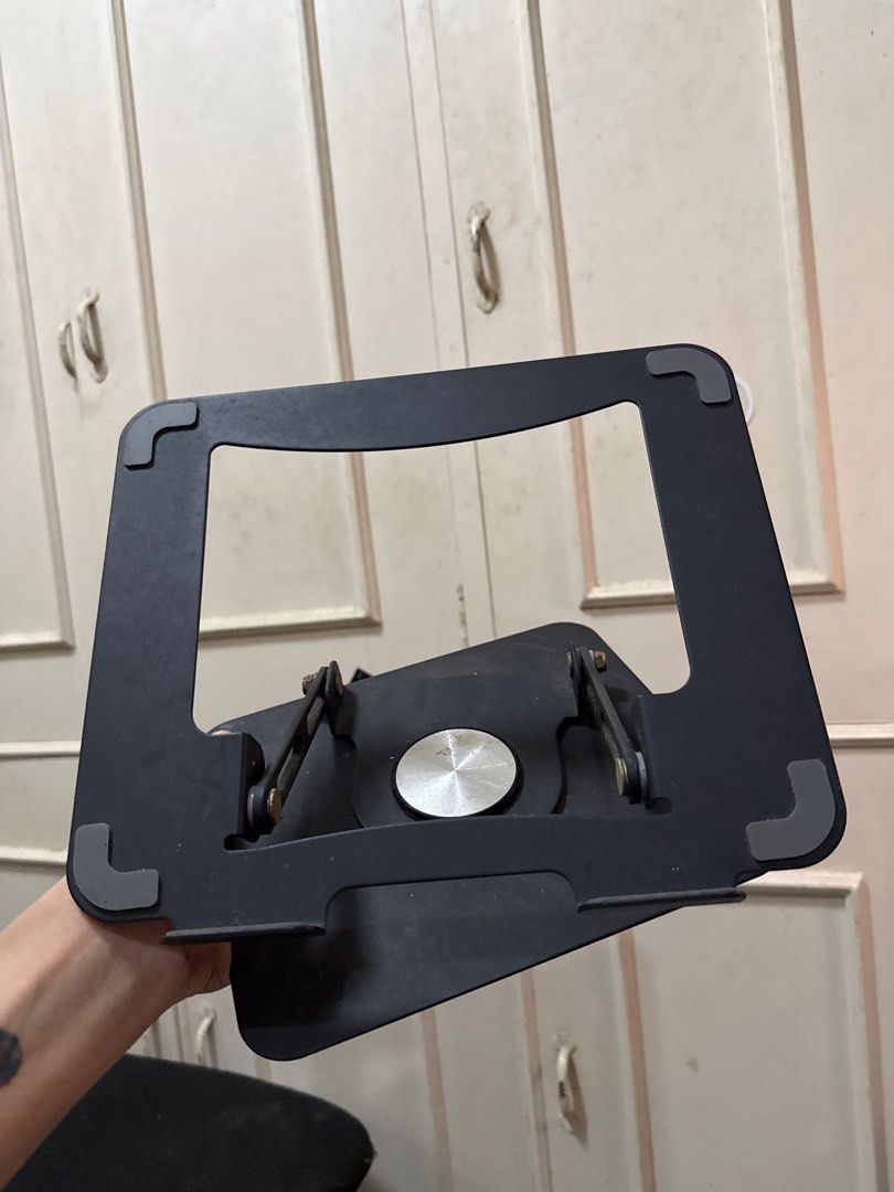 aluminum rotating laptop stand (Category: Other Accessories) located in Manila. Submitted by gf1991 (Listing ID 1400314423, Image 2). Description: decluttering.