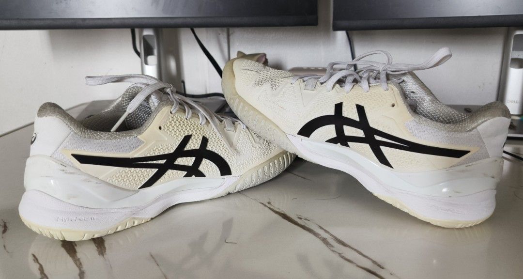 Asics Gel-Resolution (Category: Sneakers) located in Bulacan. Submitted by naufumi.k (Listing ID 1400246815, Image 3). Description: Asics Gel Resolution. Size 8.5 No issue. .
