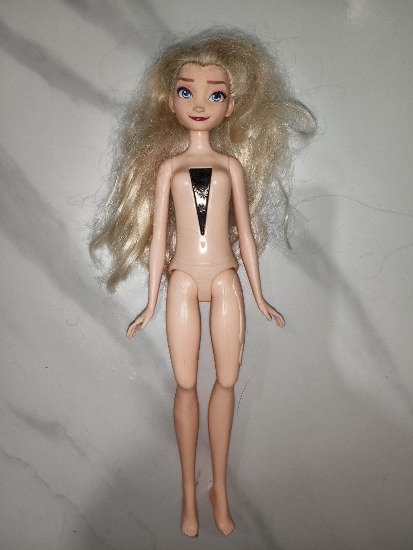Barbie Doll - Elsa - Let Go (Category: Figurines & Statues) located in Liloan. Submitted by dreamydollsph (Listing ID 1400343485, Image 1). Description: Pamigay sale for 100 nlng Shipping is shouldered by the buyer.