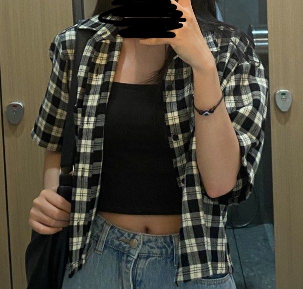 Boxy Plaid Short Sleeve Shirt (Category: Shirts) located in Valenzuela. Submitted by nikizef_ (Listing ID 1399940455, Image 2). Description: Size: Small to Medium RFS: Decluttering .