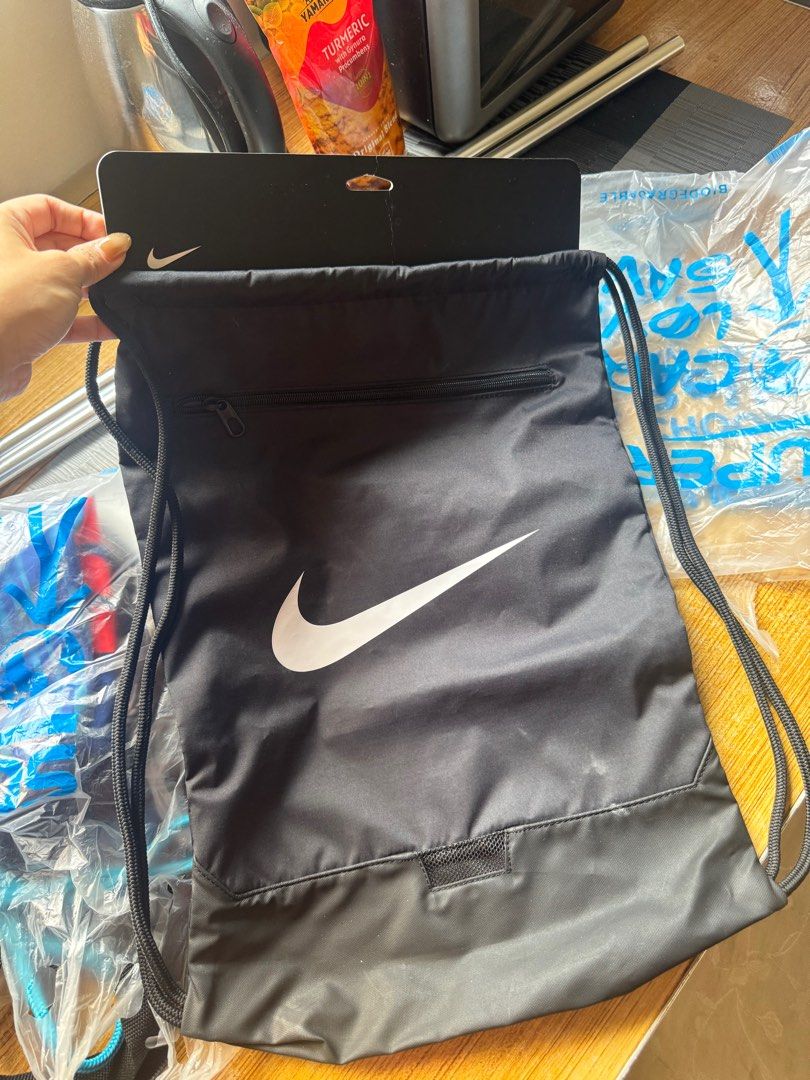 Brandnew nike string bag (Category: Backpacks) located in Bulacan. Submitted by xtinegorggg (Listing ID 1400239270, Image 2). Description: From japan.