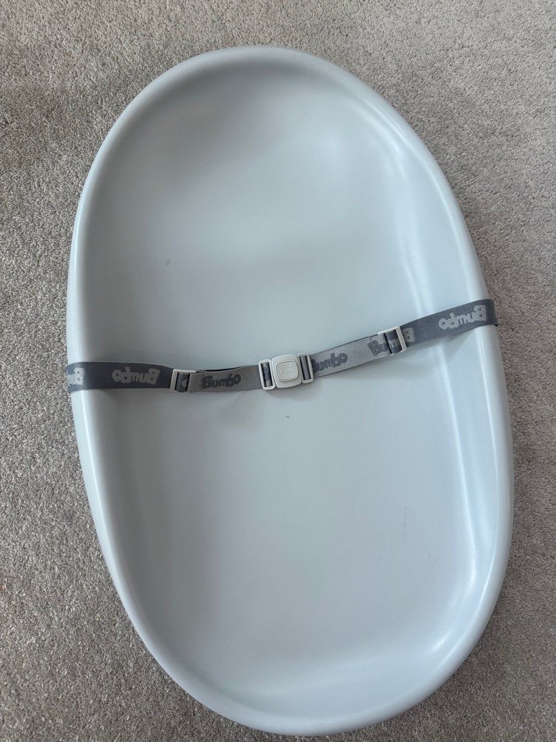 Bumbo changing pad gray (Category: Changing Mats & Accessories) located in Makati City. Submitted by nmvs1 (Listing ID 1400201343, Image 1). Description: Bumbo changing pad Gray Easy to clean Very slightly used excellent condition Bought for 4500 .