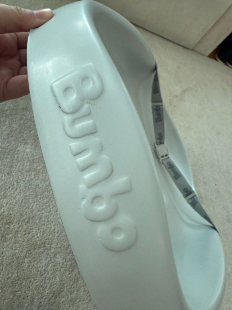 Bumbo changing pad gray (Category: Changing Mats & Accessories) located in Makati City. Submitted by nmvs1 (Listing ID 1400201343, Image 3). Description: Bumbo changing pad Gray Easy to clean Very slightly used excellent condition Bought for 4500 .