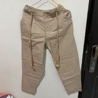 (Kategori: ) berada di . Dikirim oleh rewearium (ID iklan 1400371808, Gambar 1). Deskripsi: .