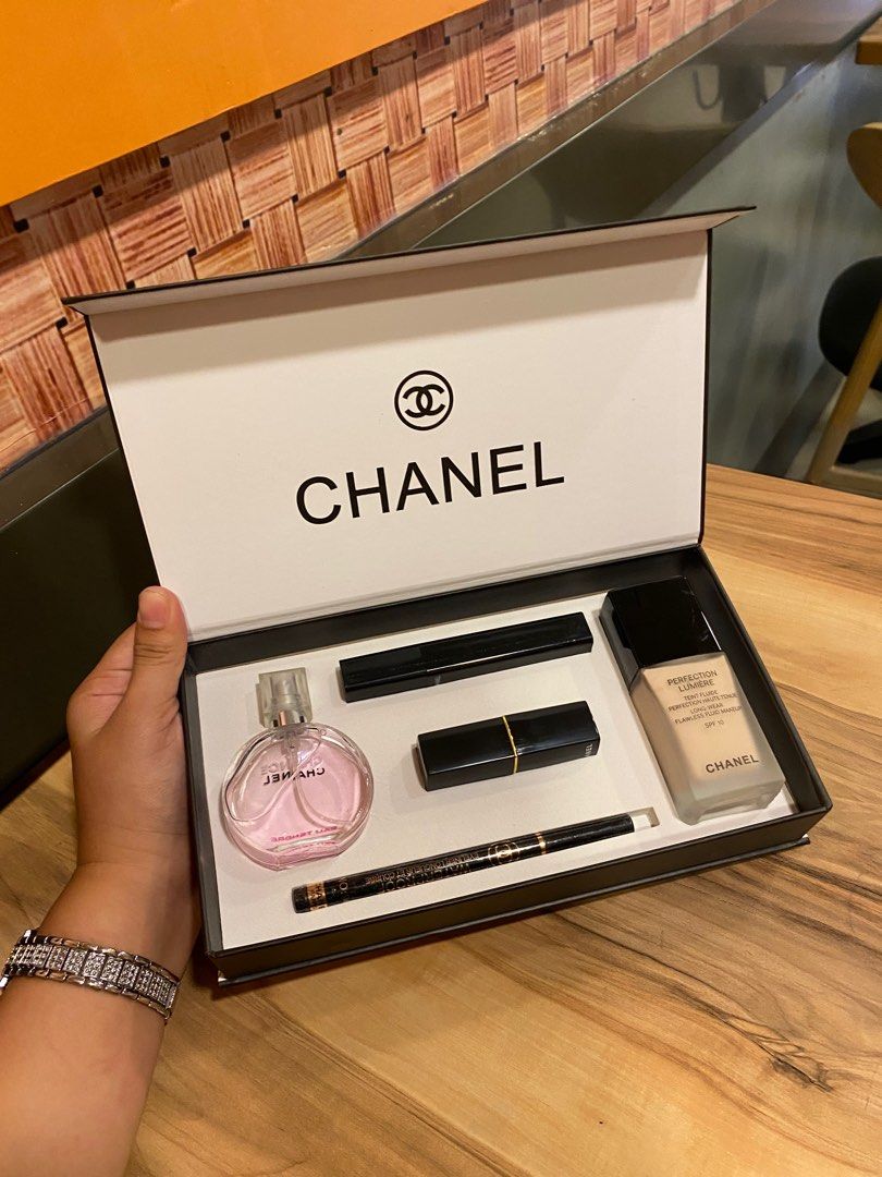 CHANEL PERFUME AND MAKEUP SET (Category: Makeup) located in Manila. Submitted by justria (Listing ID 1400199220, Image 3). Description: .