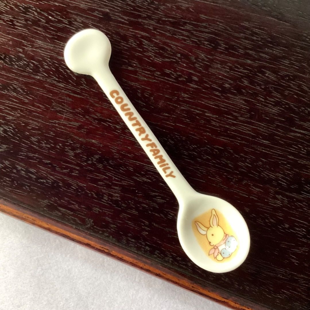Country Family Teaspoon (Category: Coffee & Tea Tableware) located in Davao. Submitted by eclectic1925 (Listing ID 1400381813, Image 2). Description: Php80 Country Family Teaspoon L: 4.6 inches Please REVIEW PHOTOS First to pay.