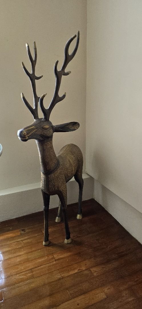 Deer set (Category: Other Home Decor) located in Kuala Lumpur. Submitted by jules_rye (Listing ID 1400378607, Image 2). Description: Sold together. Please pm for more info Length 58cm, height 101cm.