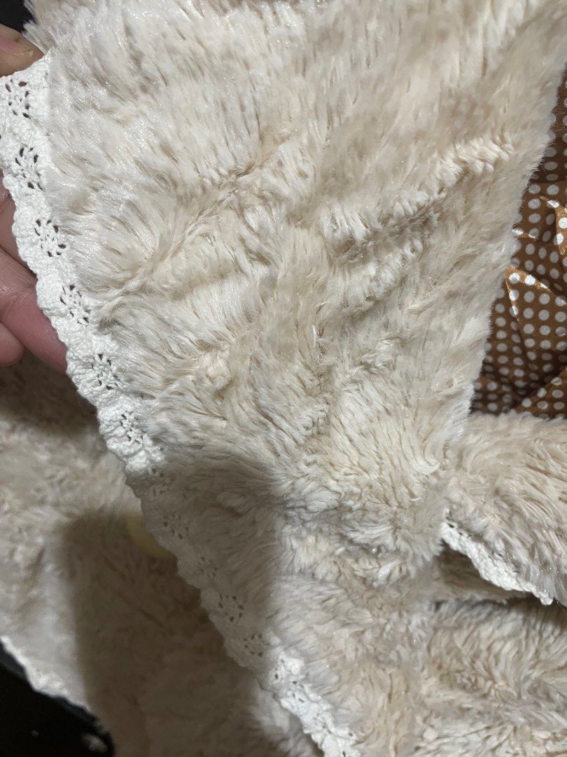 Fur blouse (Category: Coats, Jackets and Outerwear) located in Makati City. Submitted by shemiyu (Listing ID 1400302215, Image 3). Description: Fur blouse ( pang korean drama) So nice in actual. Worn in Korea and in our Christmas theme Party .
