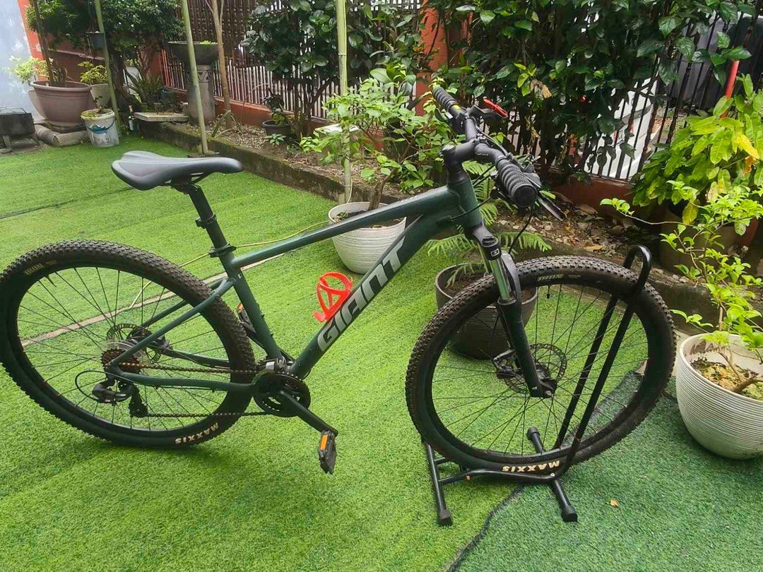 Giant Talon 3 Mountain Bike (Category: Bicycles) located in Muntinlupa City. Submitted by momofsix925 (Listing ID 1400237868, Image 1). Description: Used only 6 times Still new Rrfs: need funds .