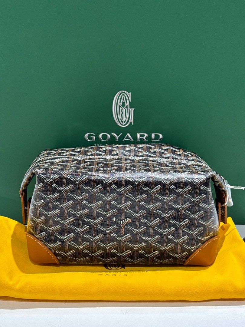 Goyard Bowling 25 Toiletry Bag (Category: Luxury Bags & Wallets) located in Manila. Submitted by nix1203 (Listing ID 1400220307, Image 1). Description: WTS Goyard Bowling 25 Toiletry Bag Brandnew complete 2025 Complete box dustbag and paper bag P79,999 only.