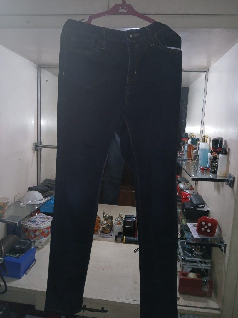 GU DENIM skinny navy blue (Category: Jeans) located in Del Monte. Submitted by foreignertory (Listing ID 1400212701, Image 1). Description: payment via Gcash or bpi. Size M. fits for someone size xs small medium ; worn less than 3x for fashion show. buyer will pay delivery grab or lalamove.