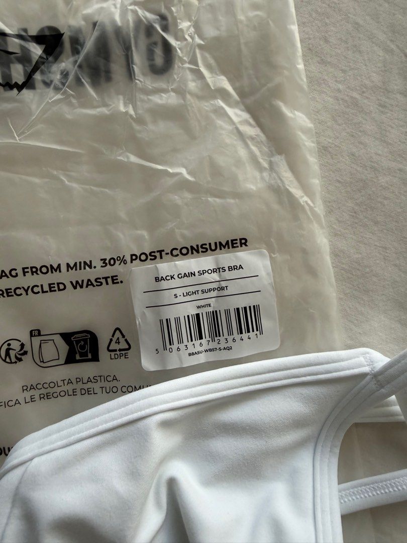 Gymshark Sports Bra (Category: Activewear) located in Pasig City. Submitted by elaisl (Listing ID 1400217529, Image 3). Description: Refer to pictures Size S RFS: Wrong size ** FINAL PRICE **.