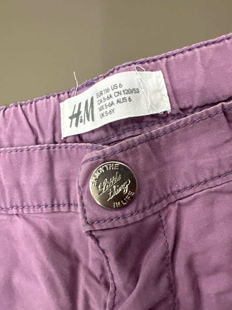 H&M Purple Shorts Size 6 (Category: Babies & Kids Fashion) located in Quezon City. Submitted by sofia0228 (Listing ID 1400386230, Image 2). Description: .