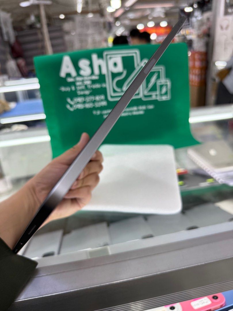 iPad Air M2 13inch 128g WIFI (Category: iPad) located in San Juan City. Submitted by asniebasher (Listing ID 1400261273, Image 3). Description: FOR SALE/SWAP (RFS: BUY&SELL) * iPad Air 13 inch * M2 Chips * 128gig * WiFi only * 98% BH / 196 Cyle count * NO ISSUE * NO REPAIR / HIDDEN ISSUE ❌ No Box F R E E B I E S. ✨ ~ clear case ~ screen protector MODE OF PAYMENT ✔️COD - additional shipping Fee (Check before payment) ✔️ Gcash ✔️ OnlineBanking. MOD