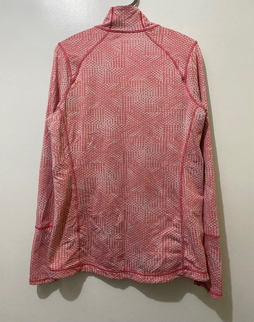 KIRKLAND QUARTER ZIP (Category: Activewear) located in Caloocan City. Submitted by declutteringforgood2 (Listing ID 1400355050, Image 2). Description: Small on tag but ca fit up to medium & semi large No issue, excellent condi.