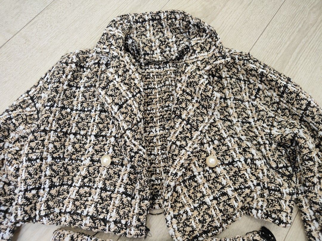 KNITTED SET - BLAZER AND SHORTS (Category: Sets or Coordinates) located in Caloocan City. Submitted by cssasot (Listing ID 1400369551, Image 2). Description: KNITTED SET - BLAZER AND SHORTS HIGH QUALITY NEVER BEEN USED IDEAL SIZE: XS TO M LOCATION: 8TH AVE CALOOCAN REASON FOR SELLING: WRONG SIZE ORDERED.