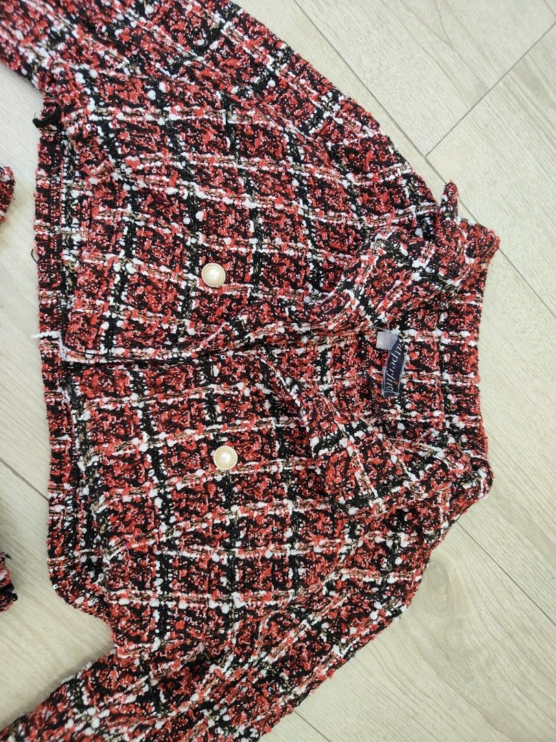 KNITTED SET - BLAZER AND SHORTS HIGH QUALITY (Category: Sets or Coordinates) located in Caloocan City. Submitted by cssasot (Listing ID 1400369981, Image 2). Description: NEVER BEEN USED IDEAL SIZE: XS TO M LOCATION: 8TH AVE CALOOCAN REASON FOR SELLING: WRONG SIZE ORDERED PERO SAYANG ANG GANDA PA NAMAN..