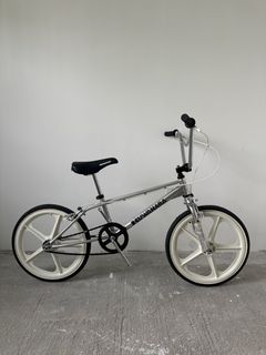 Neon Kuwahara Exhibitionist Bmx For Sale Kuwahara Products For Sale