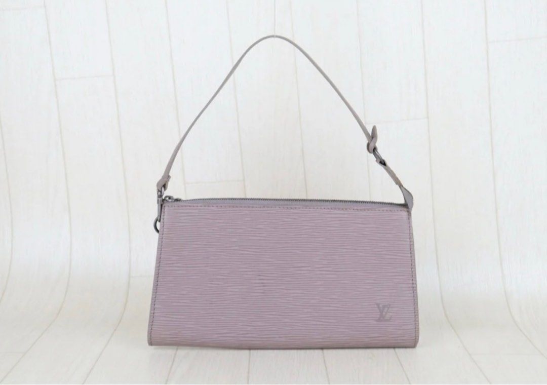 Louis Vuitton Epi Pochette Accessories Bag (Category: Luxury Bags & Wallets) located in Mandaluyong City. Submitted by angelabuz99438 (Listing ID 1400277331, Image 1). Description: LOUIS VUITTON Wholesale | Good (Rank AB) | S25061601 ✨ Brand: Louis Vuitton ✨ Condition: Rank AB (Good — Lightly used with some visible marks and scratches) Details: • Outer: No scratches, no rubbing, no stains, no cracking, and no rubbing on the leather edge • Hardwar
