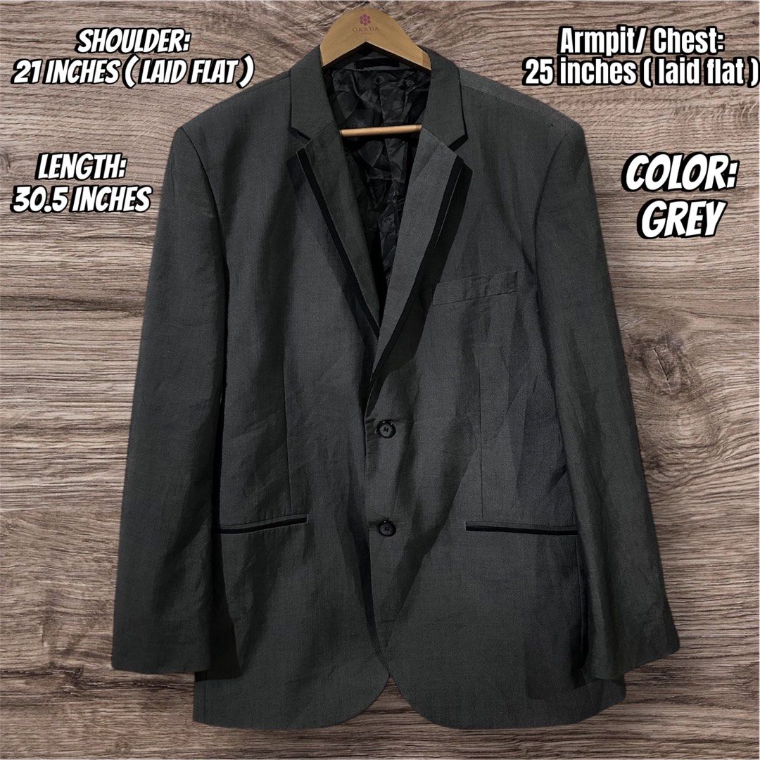Tarocash Australia Men's Plus size Grey Coat/Suit (Category: Coats, Jackets and Outerwear) located in Pasay City. Submitted by mgalv (Listing ID 1400386637, Image 1). Description: - No discoloration - No holes or missing buttons - No other issues Code: 2VK5.