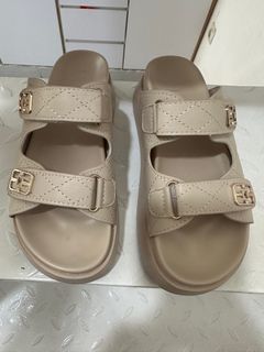 (Kategori: ) berada di . Dikirim oleh debdecluttering (ID iklan 1400204630, Gambar 1). Deskripsi: .