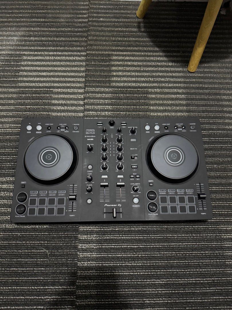 Pioneer DJ DDJ-FLX4 Controller (Category: Other Audio Equipment) located in Mabalacat. Submitted by _allinmarket (Listing ID 1400357669, Image 1). Description: DDJ- FLX4 perfect for starter MABALACAT PAMPANGA AREA📍.