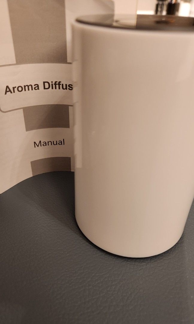 Portable Diffuser (Category: Everything Else) located in Singapore. Submitted by ec6223 (Listing ID 1400333075, Image 3). Description: .
