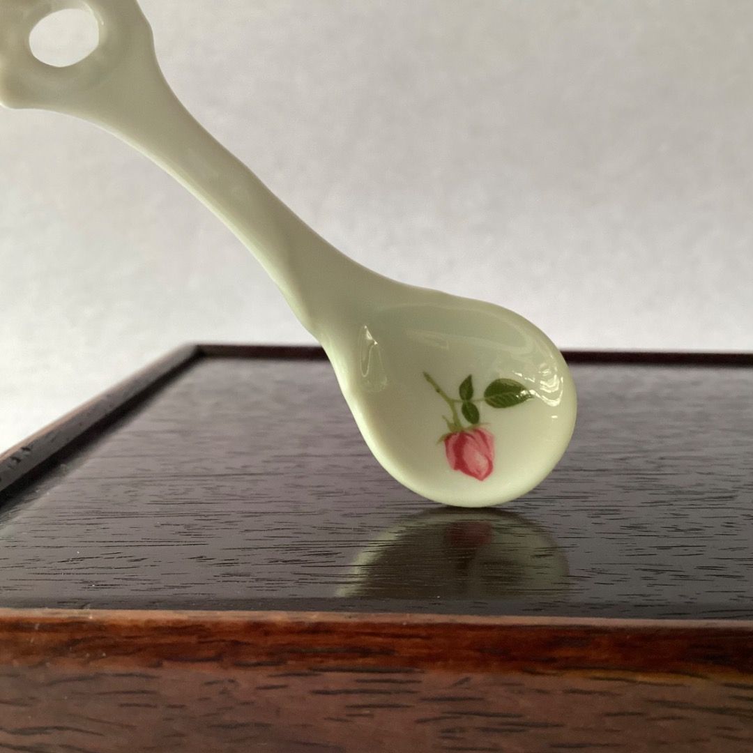Rose Dessert Spoons / Tea Spoon (Category: Coffee & Tea Tableware) located in Davao. Submitted by eclectic1925 (Listing ID 1400381597, Image 3). Description: Php120 each Rose Dessert Spoons / Tea Spoon *please msg, “Mine + letter” Please REVIEW PHOTOS First to pay .
