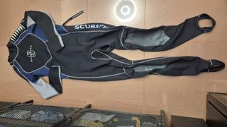 （分類：）位於 。 由 son9413 提交（商品編號 1400257472，圖片 1）。簡介： 。